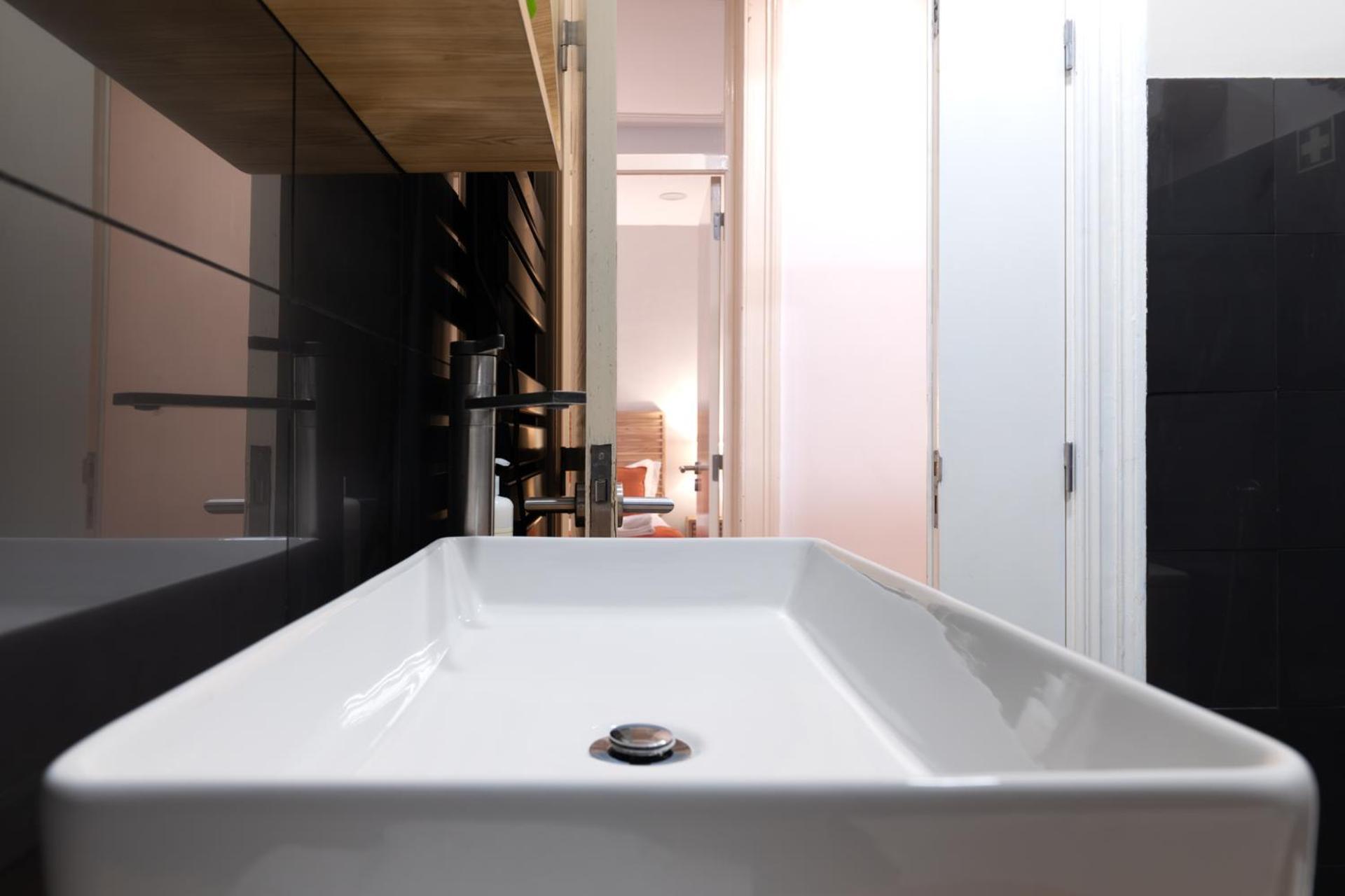 Beautiful Apartment In Bairro Alto - Quite Lisboa Dış mekan fotoğraf